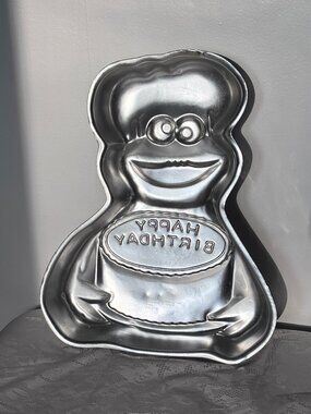 Wilton Muppets Large Cookie Monster Aluminum Birthday Cake Pan Mold 1982 Vintage